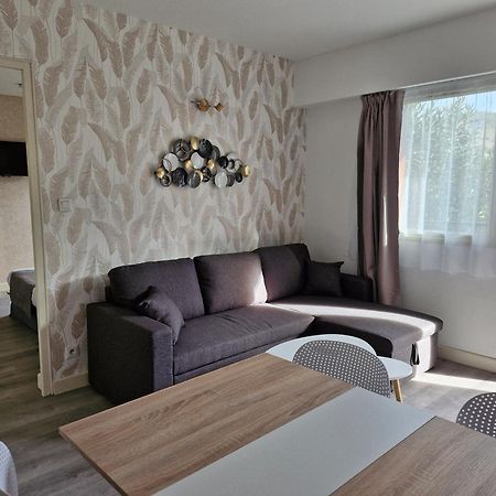 Hotel Le Vanseen เลส์วองส์ ภายนอก รูปภาพ