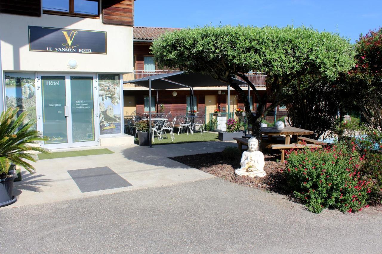 Hotel Le Vanseen เลส์วองส์ ภายนอก รูปภาพ
