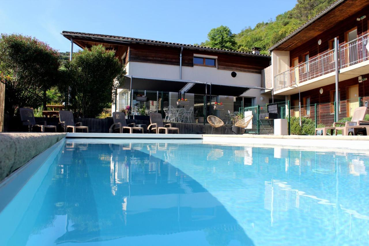 Hotel Le Vanseen เลส์วองส์ ภายนอก รูปภาพ
