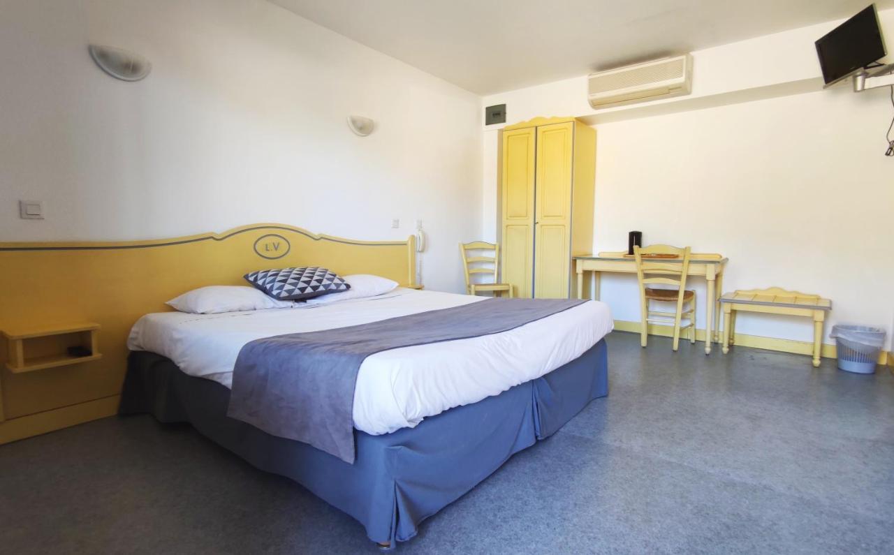Hotel Le Vanseen เลส์วองส์ ภายนอก รูปภาพ