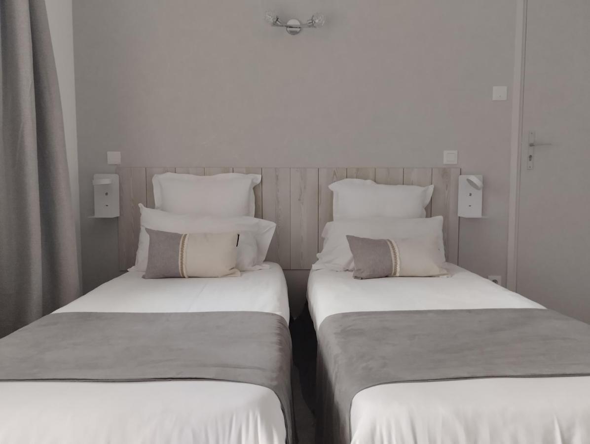 Hotel Le Vanseen เลส์วองส์ ภายนอก รูปภาพ